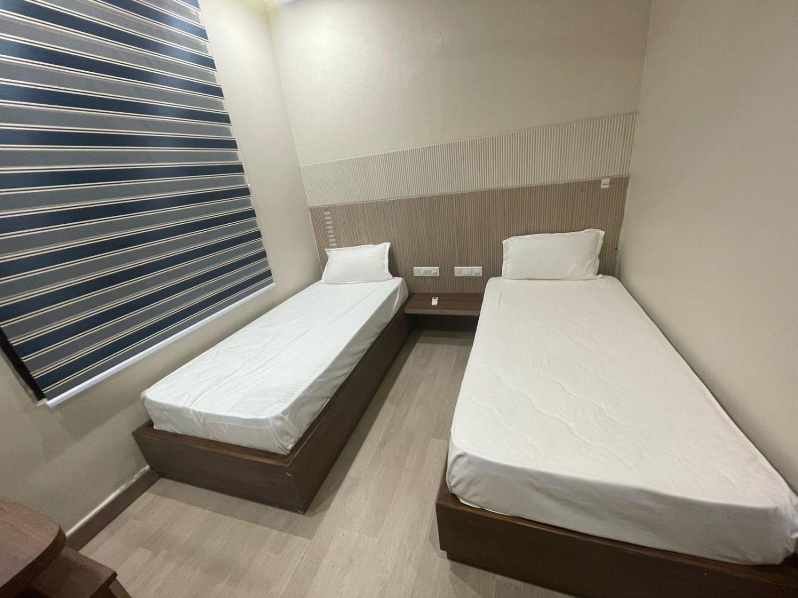 Aman Paradise Hotel & Banquets Kanpur Luaran gambar