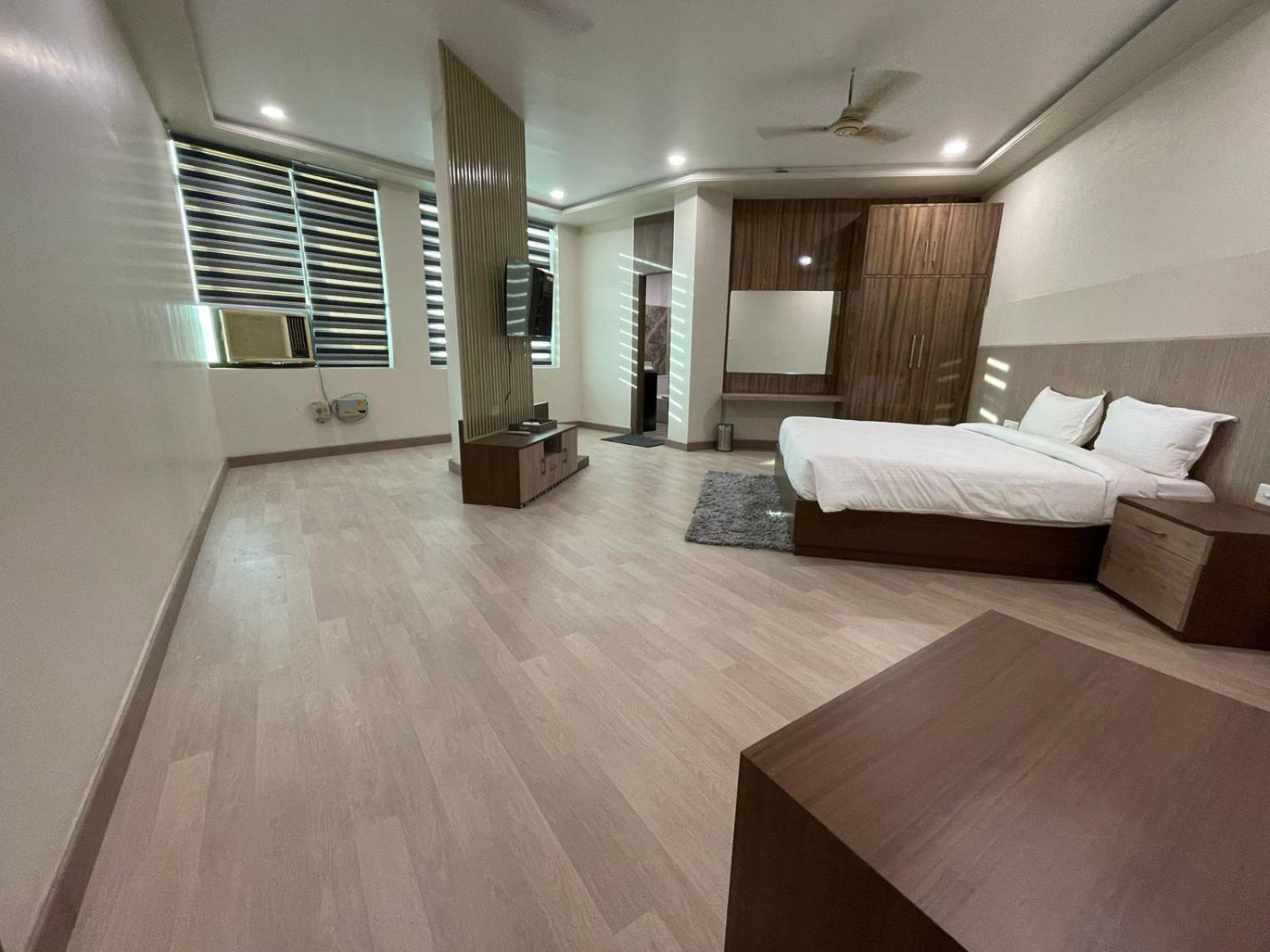 Aman Paradise Hotel & Banquets Kanpur Luaran gambar